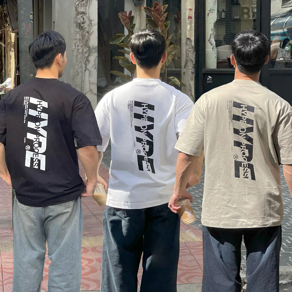 Hype It - HYPE ON PROCESS VERTICAL T-Shirt เสื้อยืดแขนสั้นทรง Oversized แบรนด์ Hype It (คอไม่กว้าง ทรงไหล่ตก)