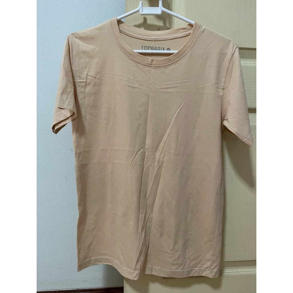 เสื้อยืด Top Basix พร้อมส่ง