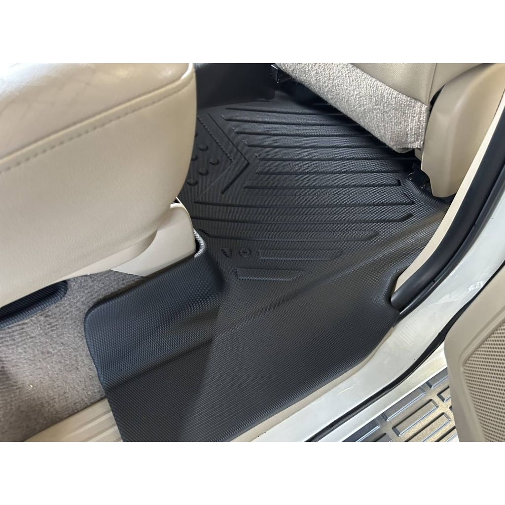 พรมปูพื้น FORTUNER ป