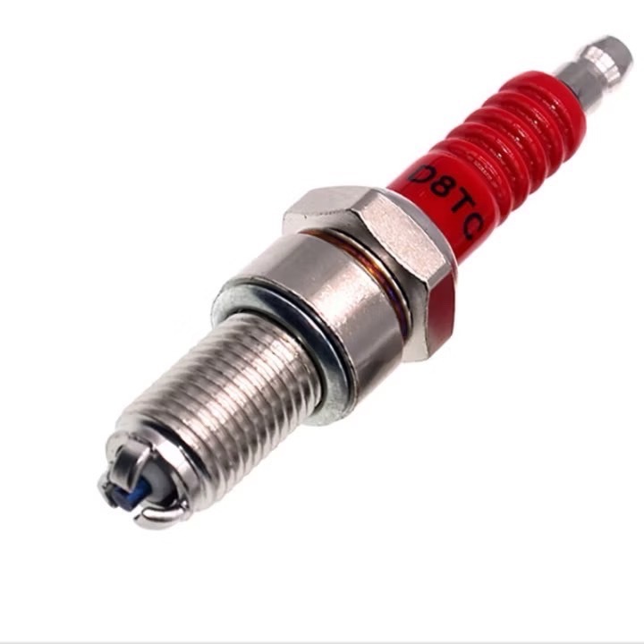 A7TC-D8TC หัวเทียนมอเตอร์ไซต์ประสิทธิภาพสูงTriple Electrodeเปลี่ยนสำหรับ50CC-150CC L364