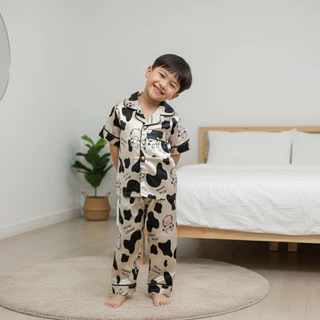 Babyonline(Y560)2J5 (ส่งด่วน1วัน) ชุดนอนผ้าซาตินเด็กผู้ชายและเด็กผู้หญิงแขนสั้นกางเกงขายาว ผ้านุ่ม ลื่น ใส่สบาย