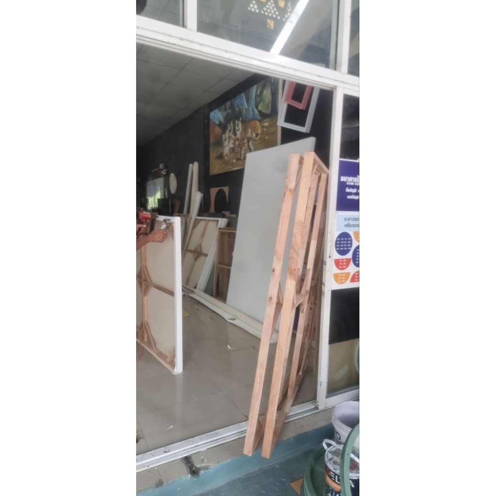 เฟรมผ้าใบ canvas ขนาด 110 * 150 cm 380 แกรม ใช้โครงหนา 4 cm มีความแข็งแรง เคลือบแล้ว 4 ชั้น สามารถระบายสีได้เลย 965 บาท