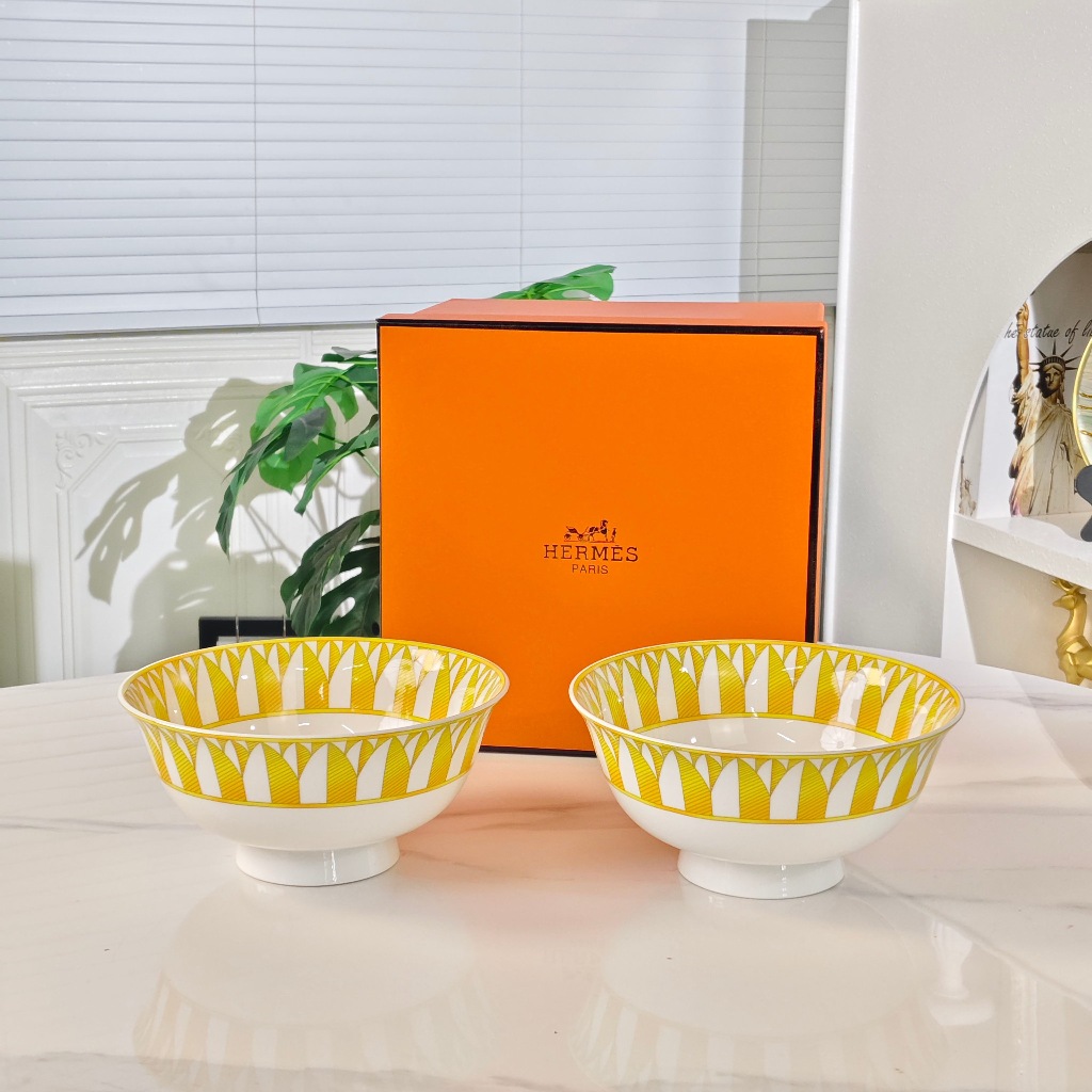 Hermes Sunny Series ก๋วยเตี๋ยวชามกระดูกพอร์ซเลนซีเรียลชามซุปชาม 18cm2 ชาม