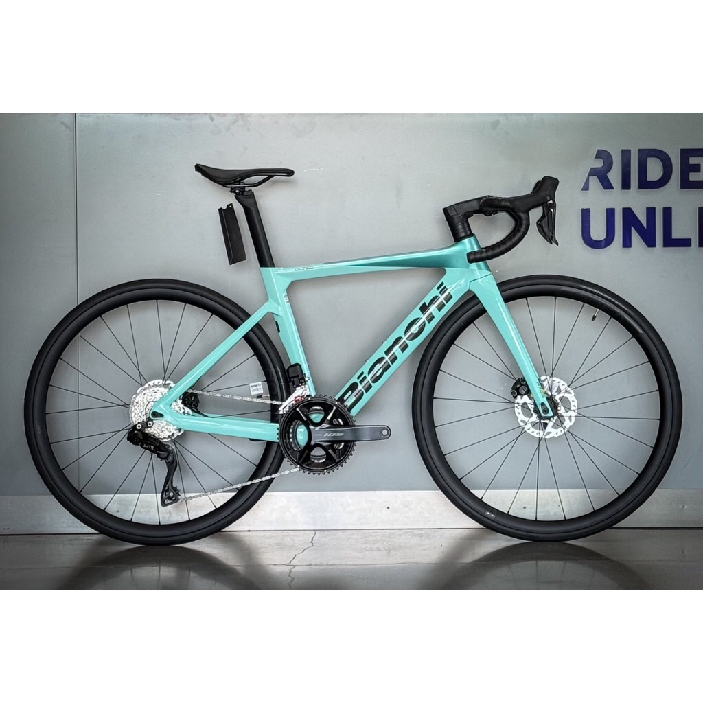จักรยาน Bianchi Oltre Race พร้อม 105 Di2