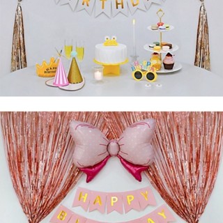 ม่านฟอยล์เมทัลลิกขนาด 2 เมตรเหล่านี้มีประกายแวววาวแบบเมทัลลิ…