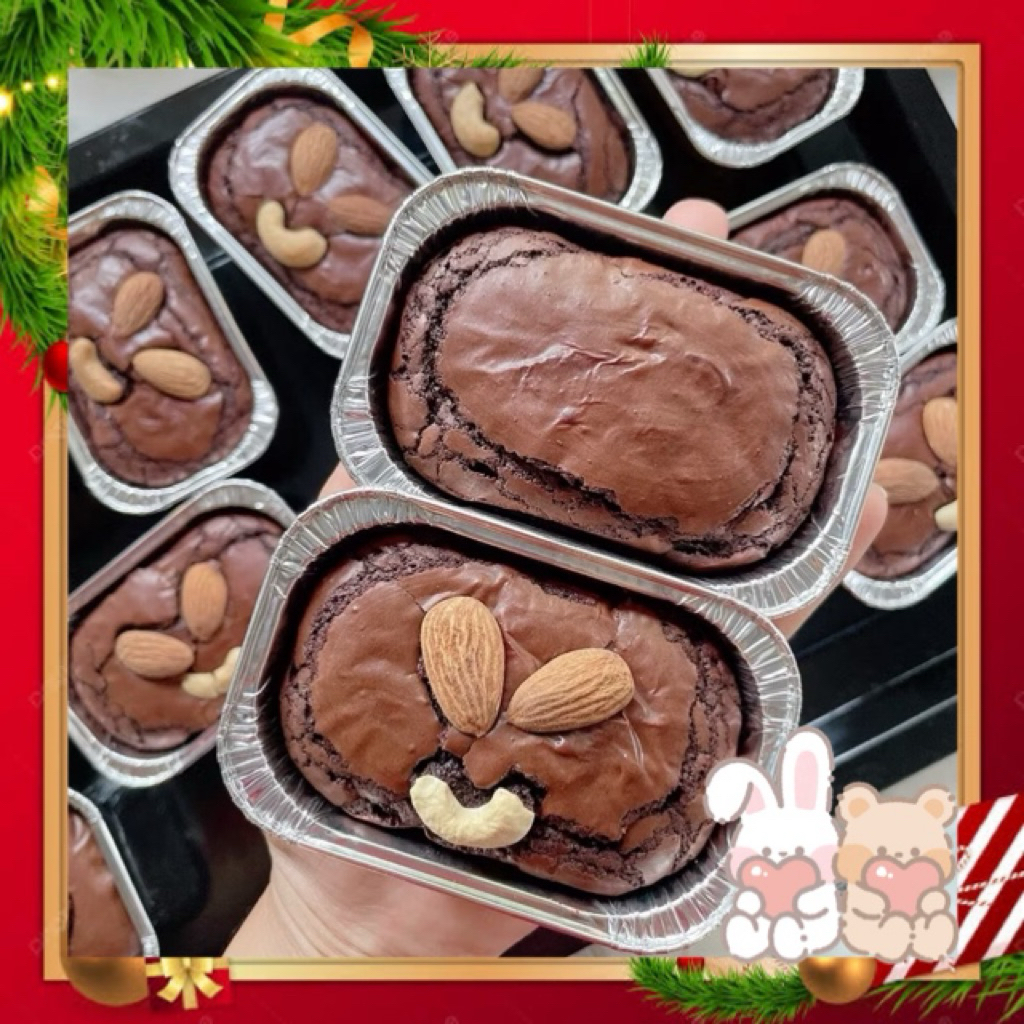 บราวนี่ แป้งน้อย เข้มข้น เนื้อหนึบ ฟัจด์ หน้าฟิล์ม อร่อยมาก ถ้วยละ19