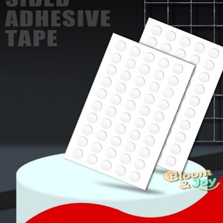 เทปกาวสองหน้า เทปกาวลูกโป่ง และเทปกาวจุด ใช้สำหรับติดกับผนัง