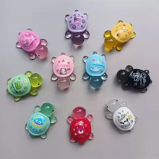 ซีรีย์เต่าเรืองแสงจาก Sanrio ถุงของเล่นซ่อนเร้น ของเล่นเรซินสุดน่ารัก เหมาะสำหรับเกมจับคู่สำหรับเด็กๆ