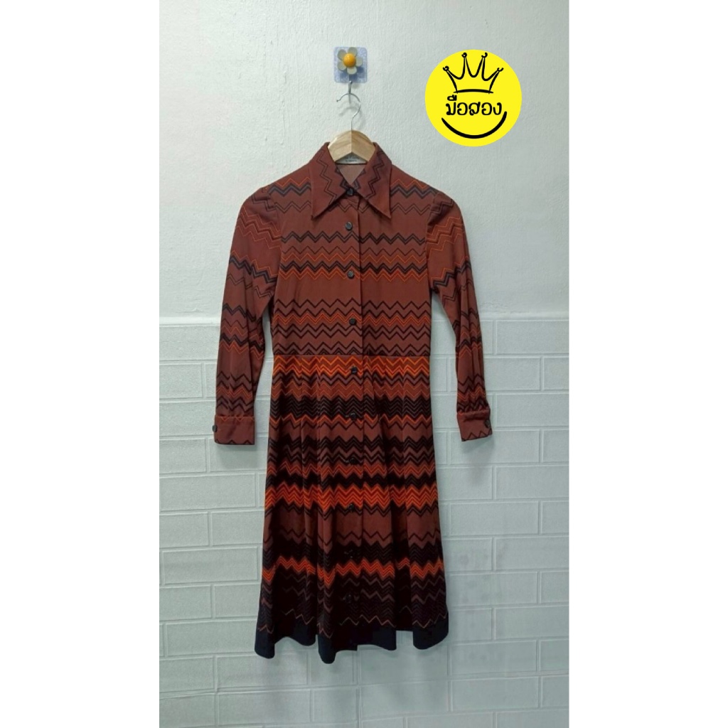 เดรสสีนำ้ตาล วินเทจ แบรนด์ Miss Onward  มือสอง สภาพ 95 % Size M คอปก แขนยาว ผ่าหน้า ผ้ายืด