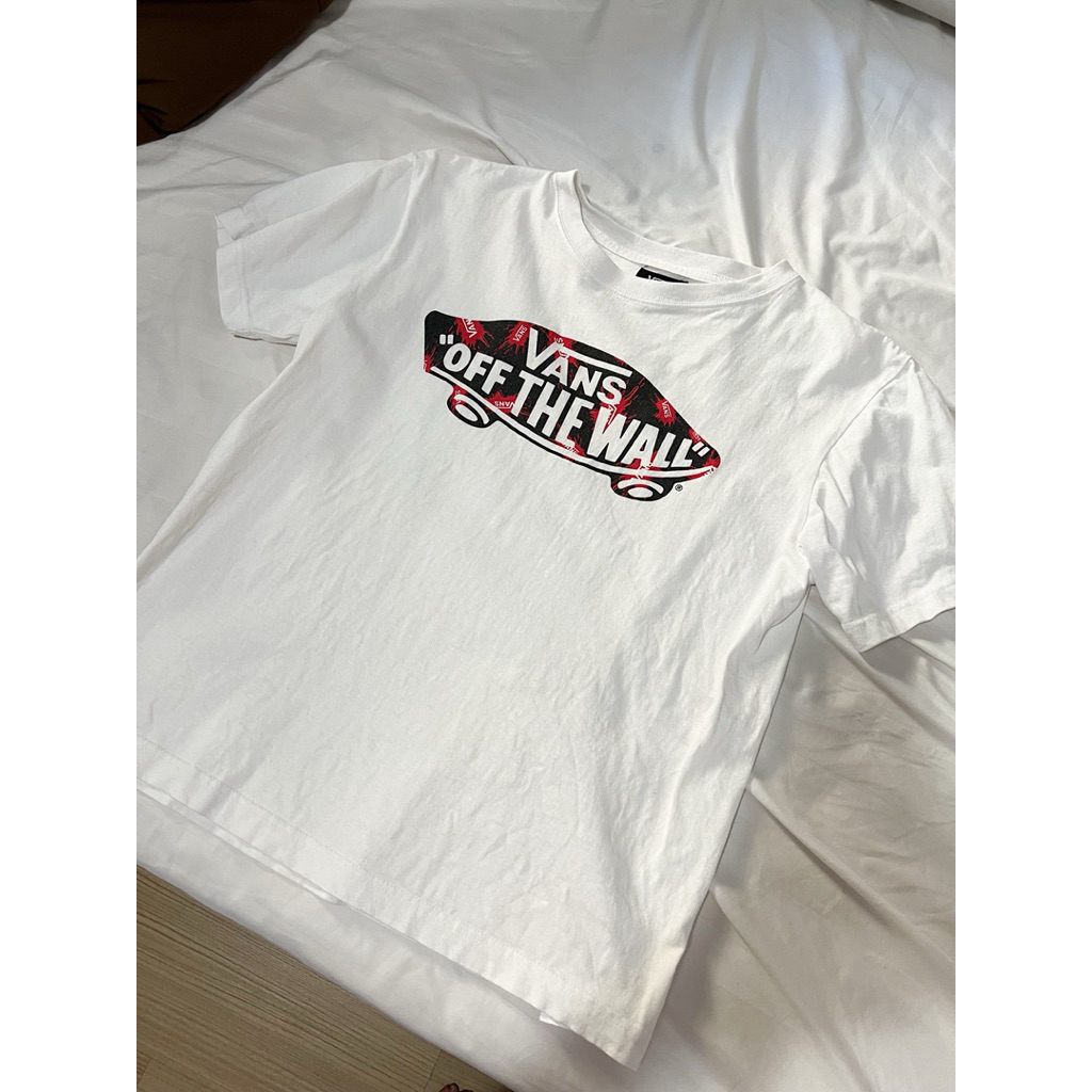 vans เสื้อยืดสีขาวแขนสั้น