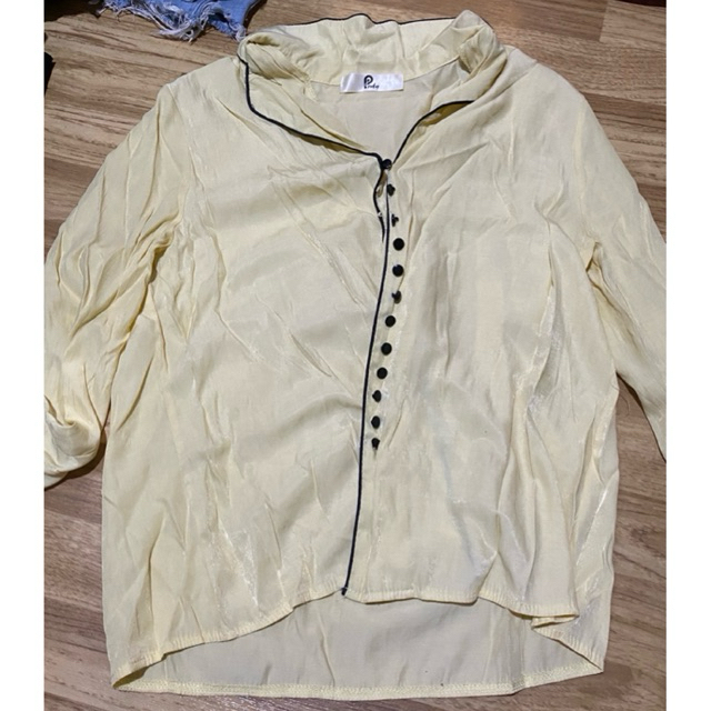 ส่งต่อเสื้อเชิ้ตแบรนด์ Pradap