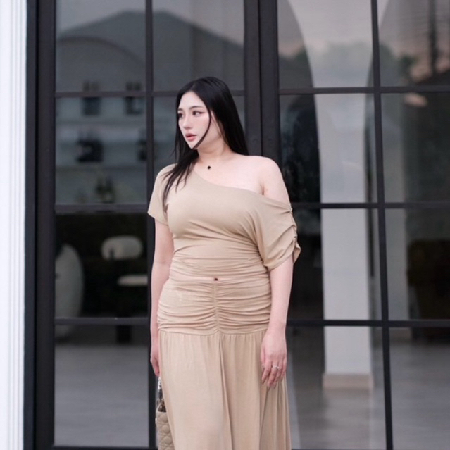 A9 เสื้อปาดไหล่ รุ่น สเตลล่า Muenfun