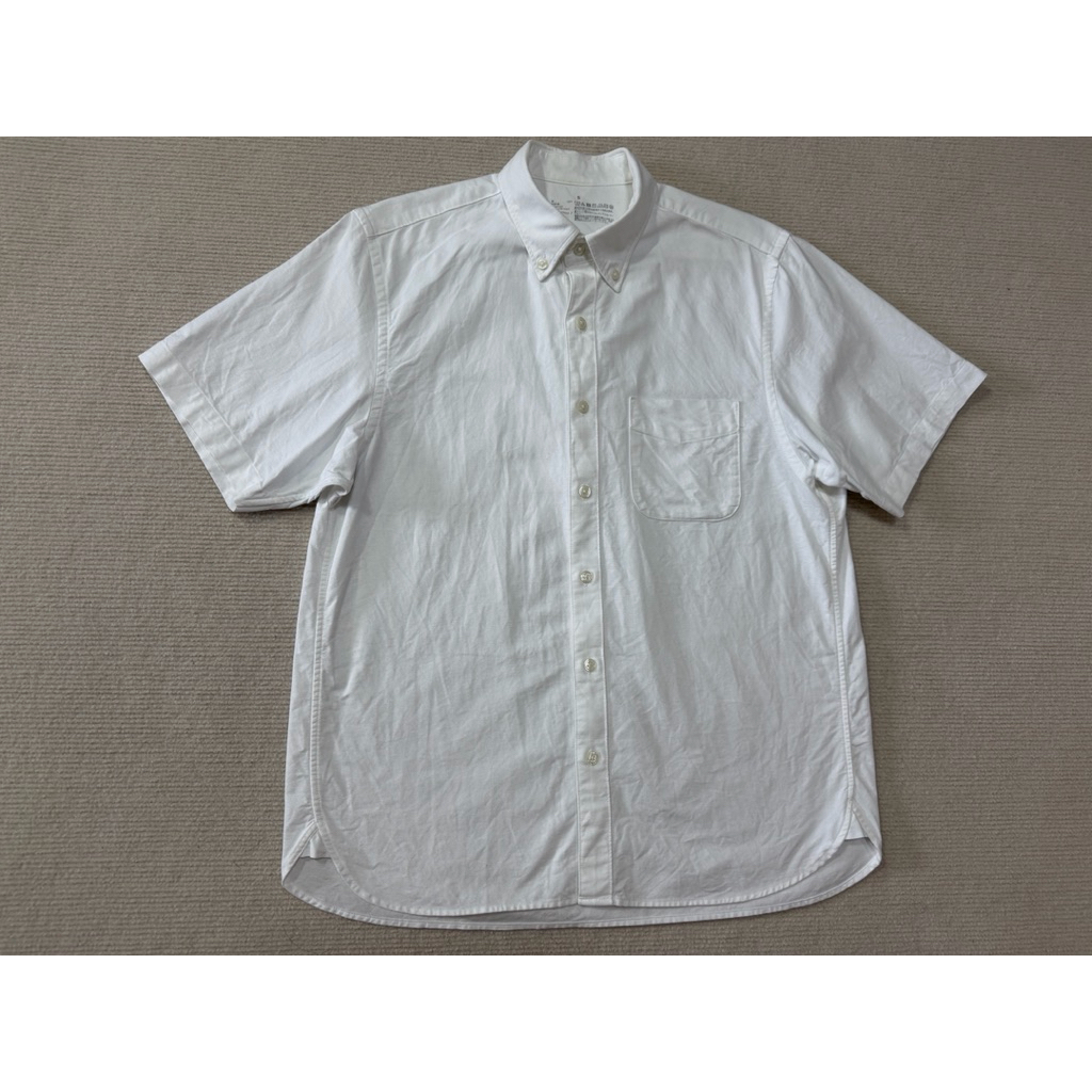 Muji เสื้อเชิ้ตผู้ชายสีขาว ผ้าฝ้าย size S มือ2 สภาพดีไม่มีตำหนิ มือ2  ผ้าฝ้าย ไม่มีตำหนิ  ฉีดขาด ผ้า