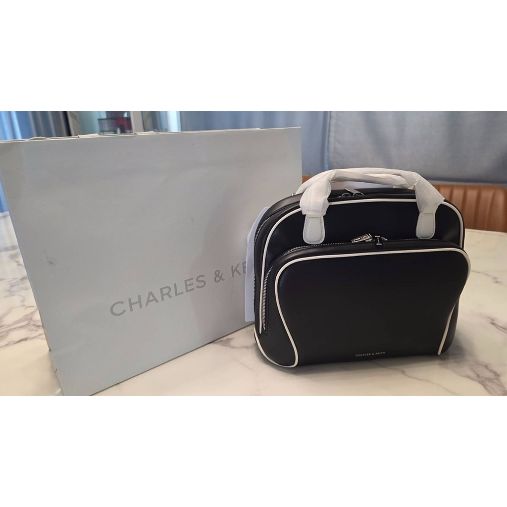 กระเป๋าcharles&keith