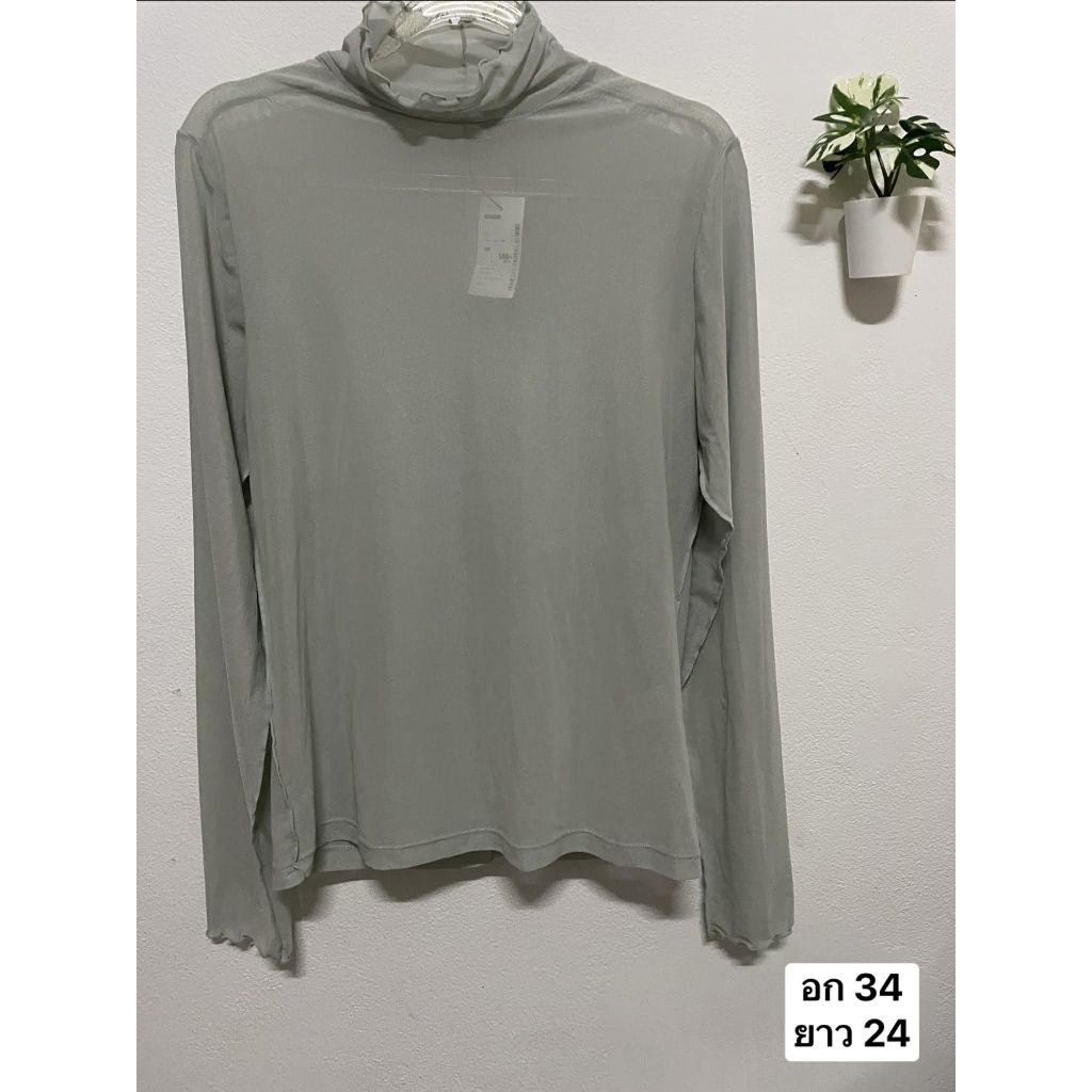 เสื้อคอเต่าแขนยาวGuมือสอง