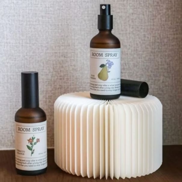 Breezy room perfume spray 100ml สเปรย์ฉีดห้อง ฉีดรถ ดับกลิ่น สเปรย์กลิ่นหอม