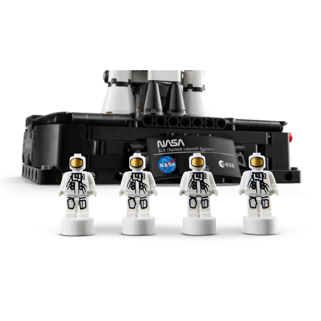 (พร้อมส่ง) Lego Technic 42221 NASA Artemis Space Launch รูปที่ 6