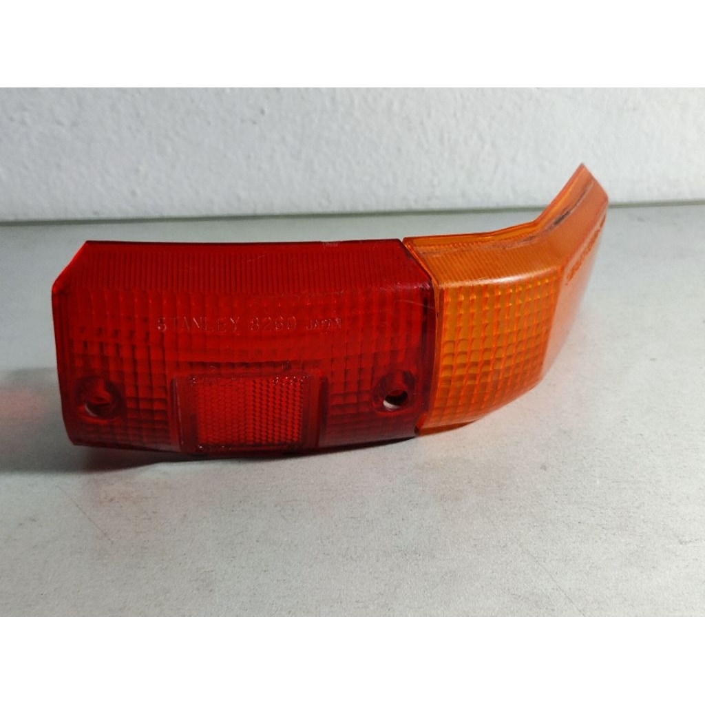 กรอบไฟเบรค HONDA Dj1