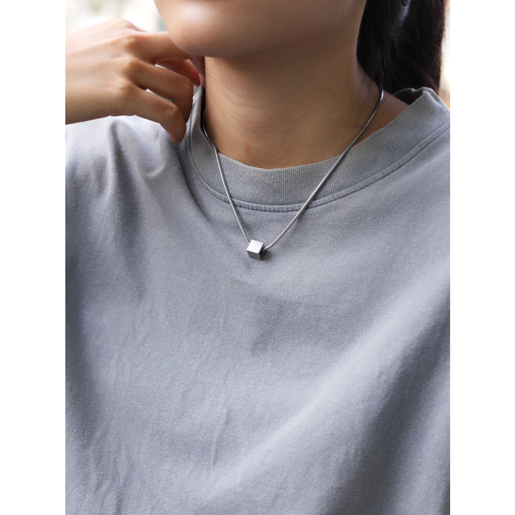 Meless | So cube สร้อยคอสแตนเลส จี้เหลี่ยม (เลือกสร้อยได้2ลาย) - รูปที่ 2