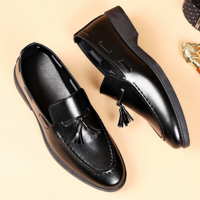 รองเท้าหนังแท้พู่สีดำสำหรับผู้ชายอินเทรนด์ รองเท้าโลฟเฟอร์มัน สลิปออนลำลองแบบธุรกิจสไตล์อังกฤษ - รูปที่ 4