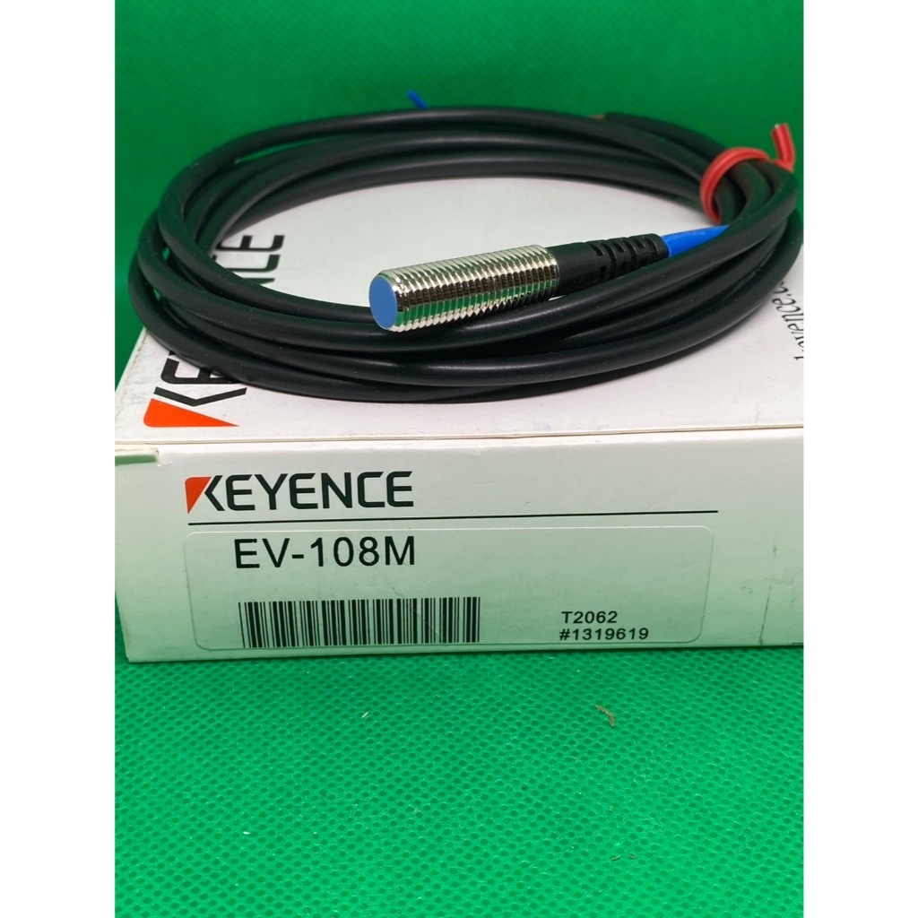 EV-108M KEYENCE Proximity Sensors เซ็นเซอร์ตรวจจับระยะใกล้ ระยะตรวจจับ 1.5 mm ±10% ยาว 2M, M8, N.O.,