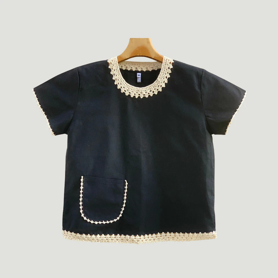 เสื้อผู้หญิงผ้าฝ้ายคอกลมซอมพอแขนสั้น มินิมอลน่ารักสวมใส่ง่ายๆใส่เที่ยวเล่นชิลชิล กินกาแฟถ่ายรูปสวยๆงานถักสุดเจ๋ง