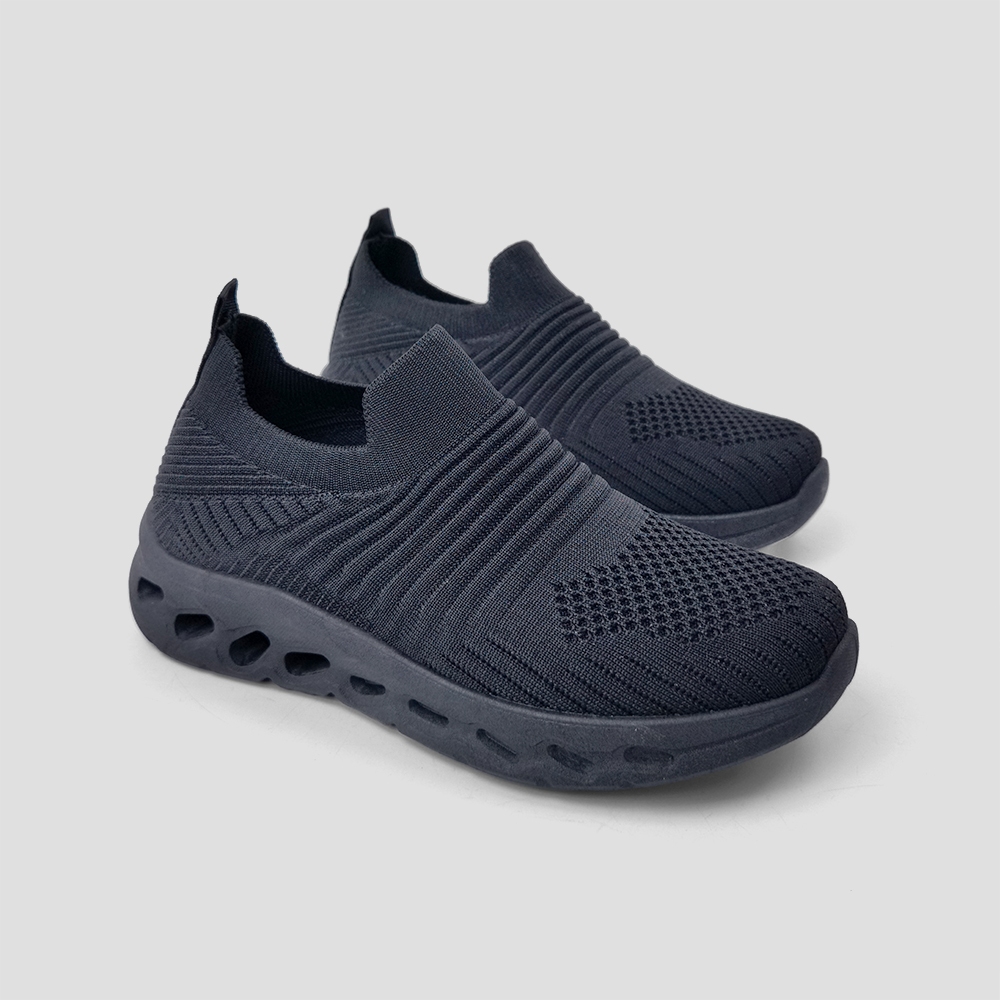 TREND รองเท้าผ้าใบ แบบสวม ส้น 4.5 CM. รุ่น MESSI สี BLACK GLITTER | รองเท้าผ้าใบ ผู้หญิง