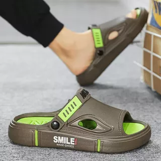 พร้อมส่ง รองเท้าแตะแฟชั่น งานสำหรับคุณผู้ชาย ดีไซน์ทันสมัยไม่ซ้ำใคร มีสายรัดส้น สีสวย มี 3 แบบให้เลือก สั่งได้