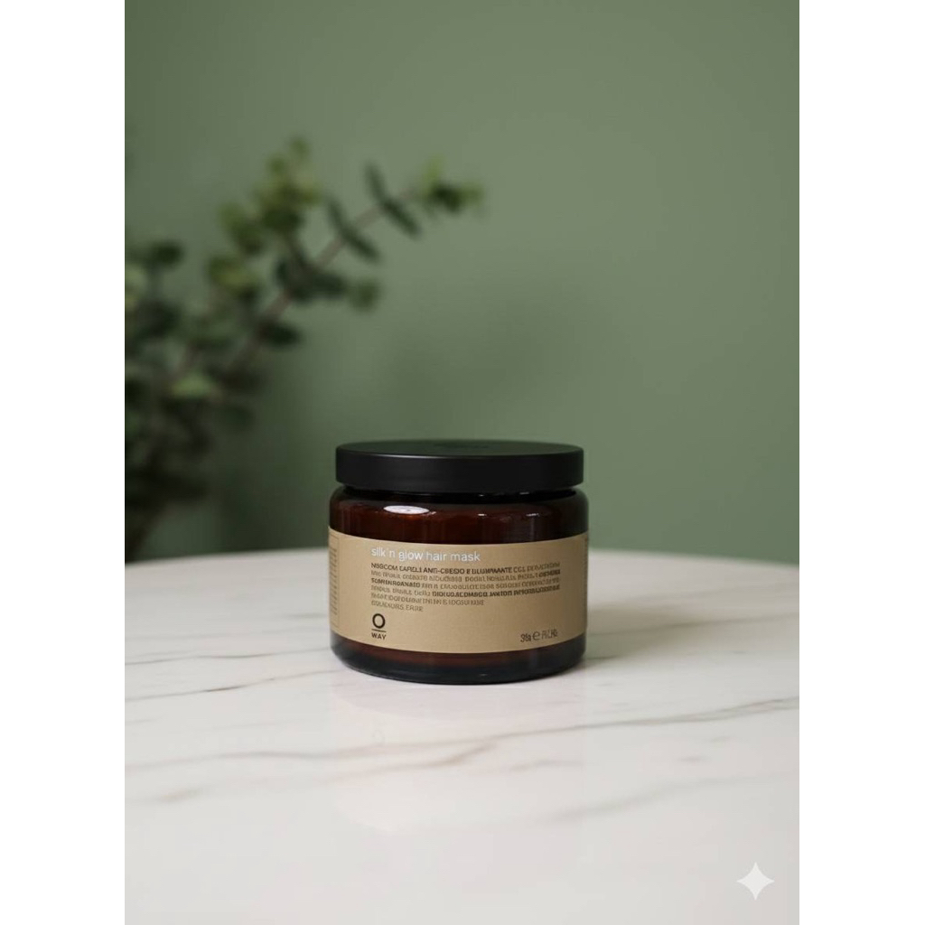 Oway Silk'n Glow Hair Mask บำรุงผมด้วยส่วนผสมจากพืชชีวพลวัต ลดความชี้ฟูและเพิ่มเงางาม ให้ผมนุ่มลื่นแ