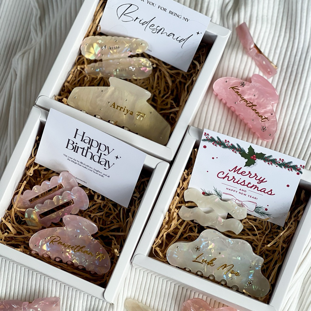 𝑩𝒐𝒙 𝒔𝒆𝒕 3ชิ้น กิ๊บติดชื่อ กิ๊บ+กล่อง+การ์ด+ถุงผ้า กล่องของขวัญวันเกิด