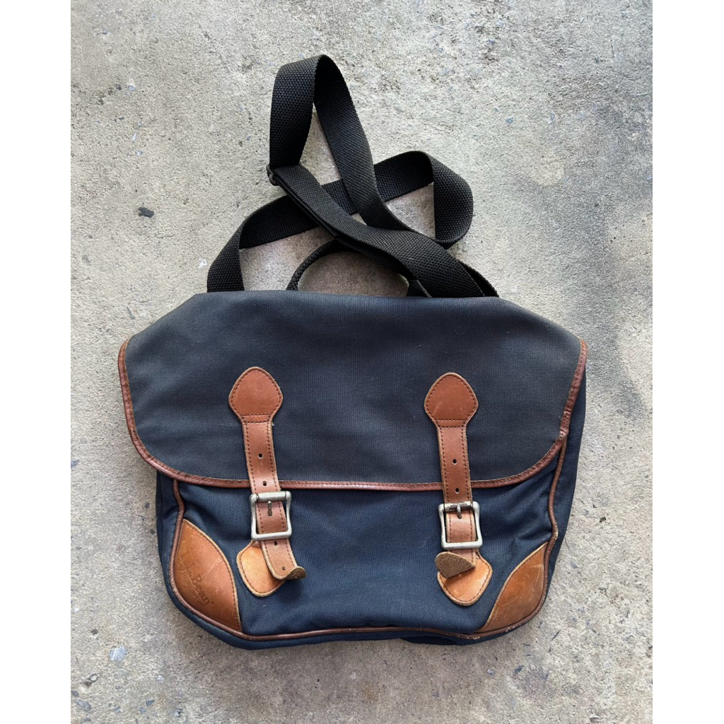 90 crossbody bag LL bean(used)