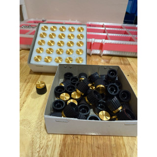 ลูกบิดวอลลุ่มสีทองดำ