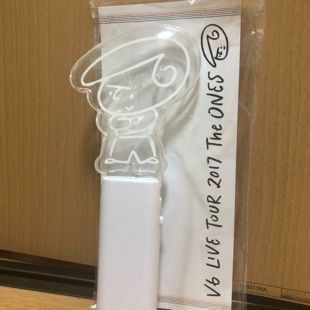 Official V6 LIVE TOUR 2017 "The ONES" Penlight - แท่งไฟอะคริลิกใสรูปตัวการ์ตูน The ONES สุดน่ารัก