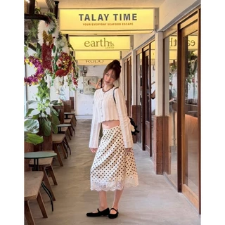 BY IRA (2025-93)Honey skirt กระโปรงยาวลายจุด ดีเทลแต่งขอบระบายลูกไม้ ขอบเอวยางยืดใส่สบาย