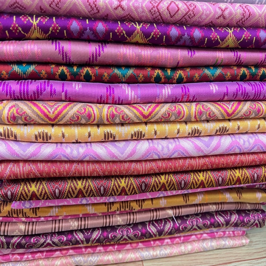 (ขายเฉพาะลาย) ไหม 3 ตะกอทอลายด้วยเครื่อง ส่งฟรี สีไม่ตกไม่หดไม่ย้วย