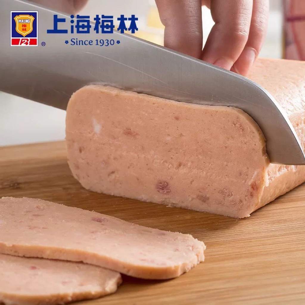 แฮมหมูกระป๋อง สีชมพู พร้อมส่ง ( 梅林 火锅午餐肉 ) ขนาด 340g แฮม เนื้อสัมผัสเนียนนุ่มหอมกลิ่นเครื่องเทศ รสชาติเค็มอ่อน ๆ - รูปที่ 2