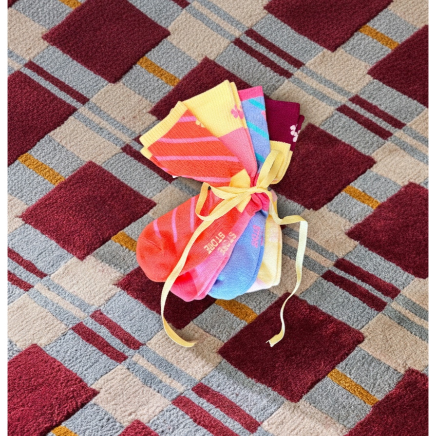Holiday Candy Movesocks | ถุงเท้าวิ่ง ถุงเท้าออกกำลังกาย