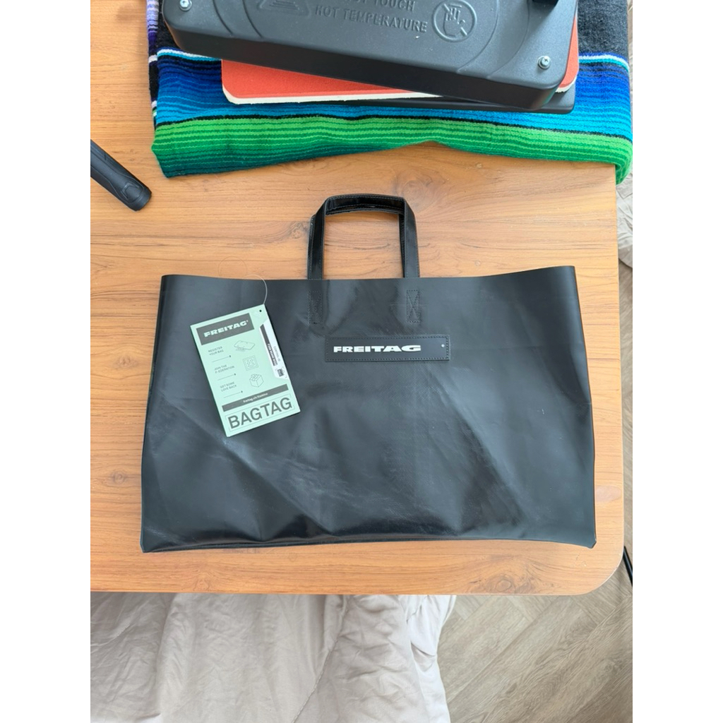 กระเป๋า Freitag Miami wide F260 ดำล้วน