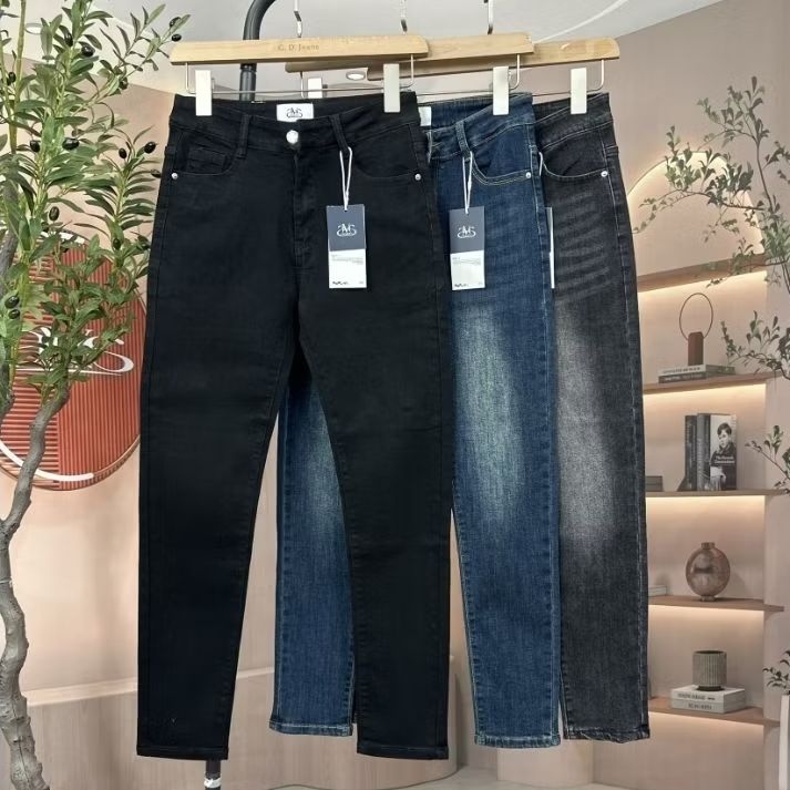 AVALYN รุ่น 9500 "Gentle Skinny" (ทรงเดฟที่ดูซอฟต์ ไม่รัดจนดูไม่สุภาพ)กางเกงยีนส์ผ้ายืดเอวกลางปลายขาไม่รัดมากผ้ายืด