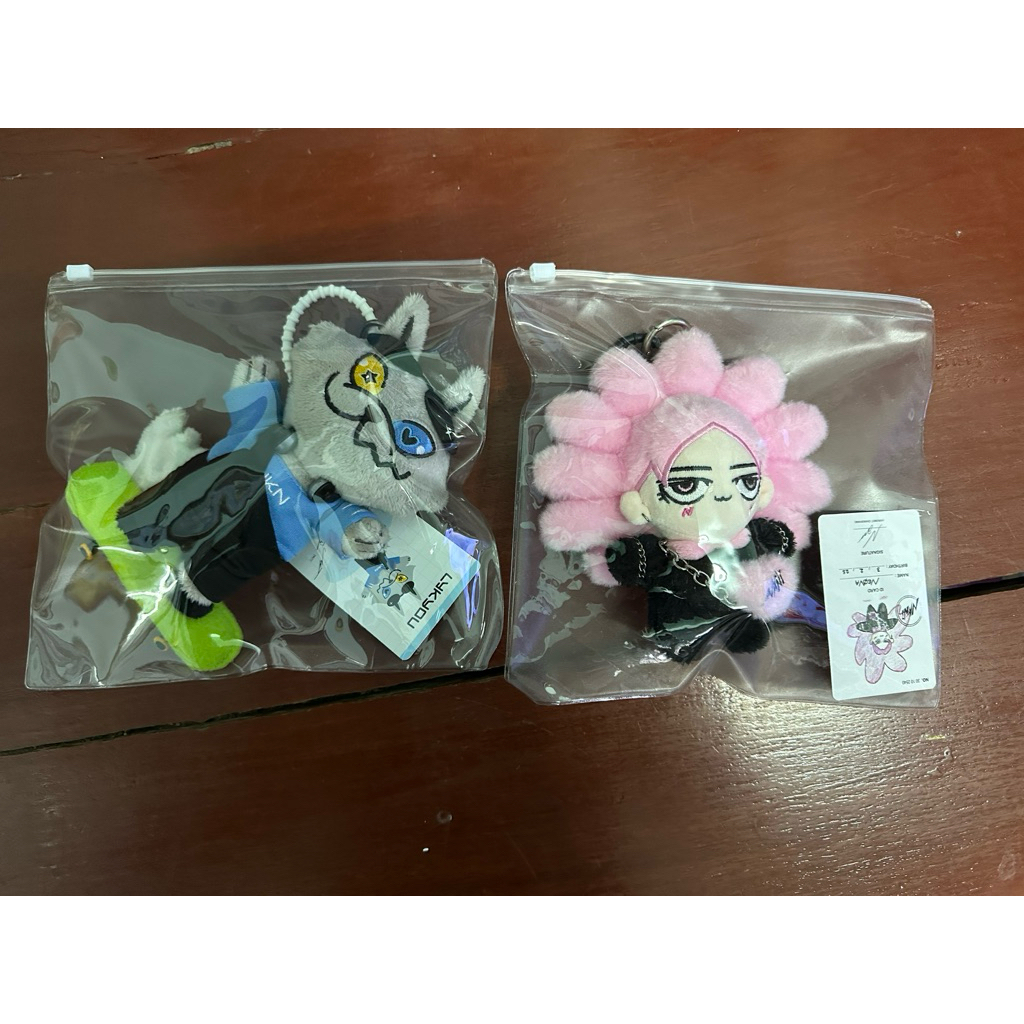 ส่งต่อตุ๊กตาgmm lykyou neona ราคาบวกค่าธรรมเนียมแอพนะคะ