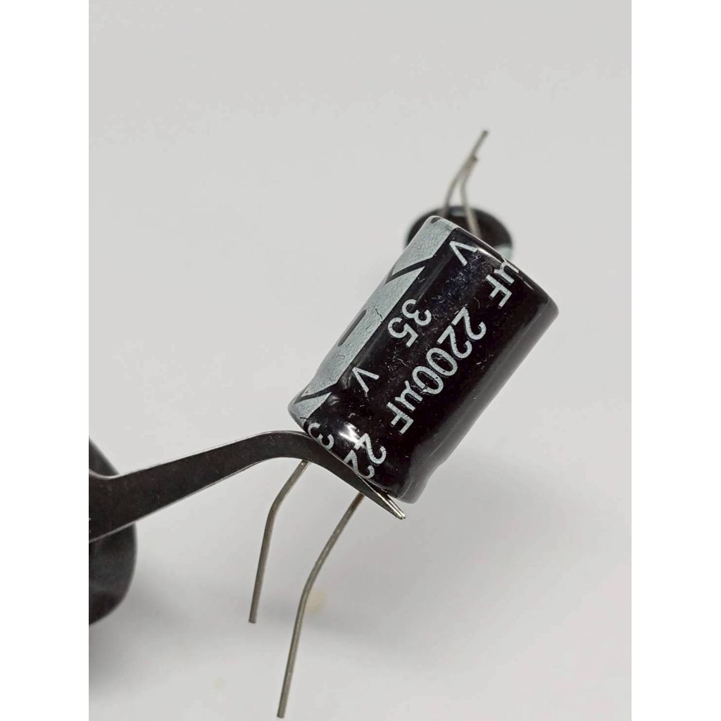 คาปาซิเตอร์ 2200uf 35v คาปาซิสเตอร์ 35v 2200uf capacitor 35v 2200uf ร้านในกทมส่งของทุกวัน