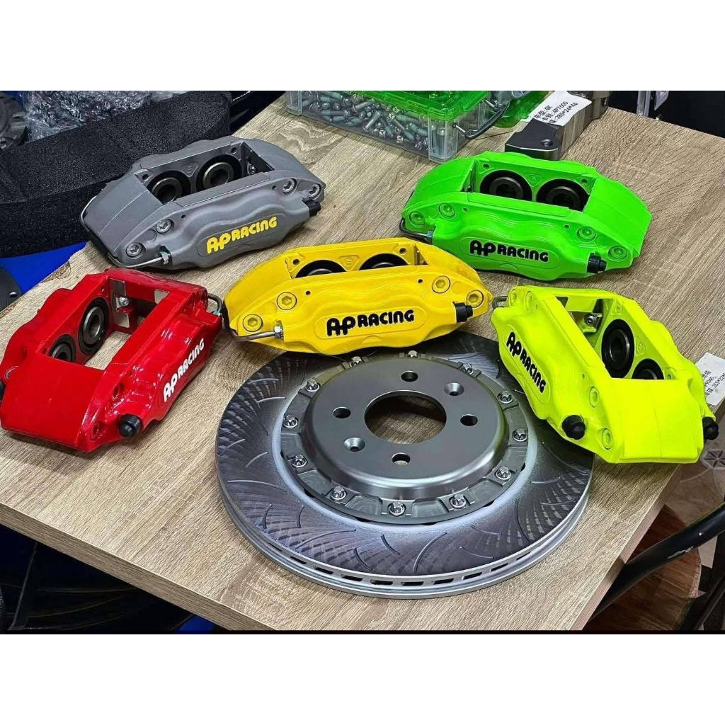 🚗เบรคAP aacing 7600 ขนาดจาน330 สำหรับรถเก๋ง แจ้งรุ่นทางข้อความ