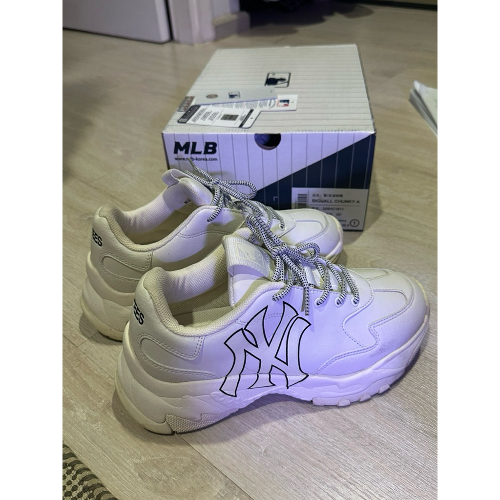 รองเท้าผ้าใบNY ยี่ห้อ MLB แท้