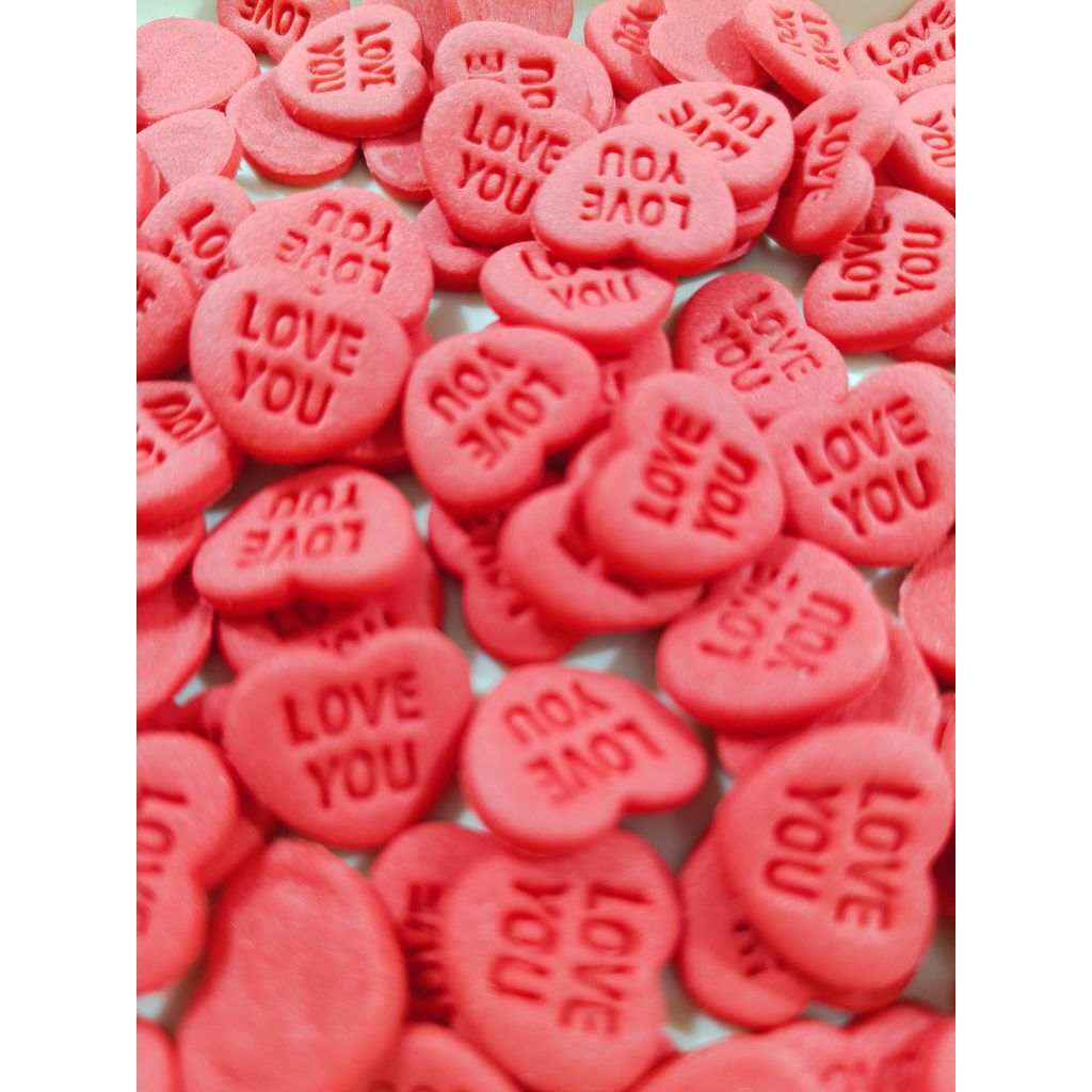 น้ำตาลกัมเพสแต่งเค้กรูปหัวใจ love you 1ชุด50 ชิ้น 75 บาท