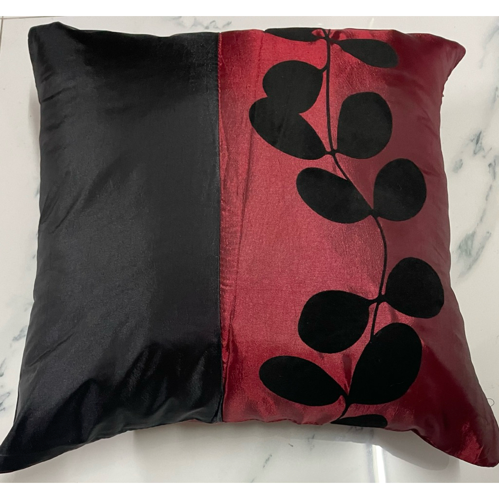 ปลอกหมอนอิง cushion coverราคาต่อ1คู่สีเดียวกัน1แพ็คมี2ใบปลอกหมองอิงปัก Cushion Cover 	•	ปลอกหมอนอิง 45x45 	•	ปลอกหมอนอิง