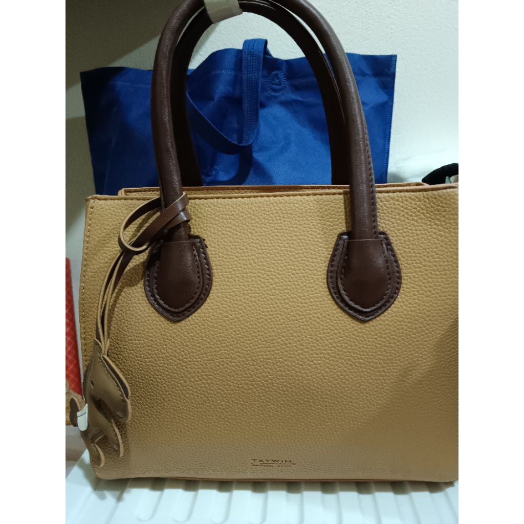 กระเป๋าTawinซื้อมาไม่เคยใช้งาน