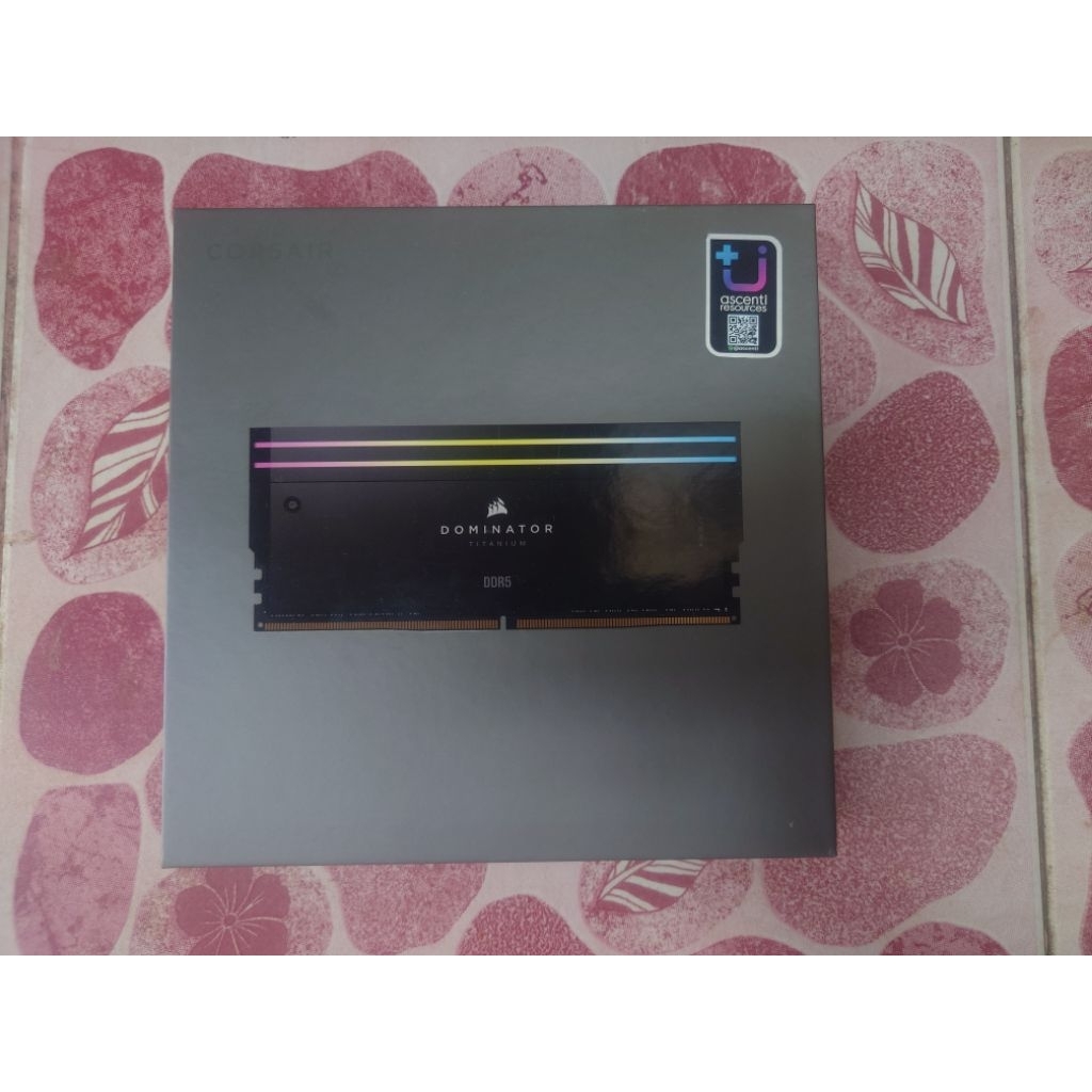 Corsair titanium ddr5(มือสอง)