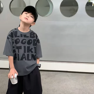 Beryl kids🌸เสื้อยืดเด็กผู้ชาย🎀เสื้อแขนสั้นเด็ก คอกลม ทรงหลวม พิมพ์ลายตัวอักษรลำลอง สไตล์เกาหลี หล่อเท่ ฤดูร้อน