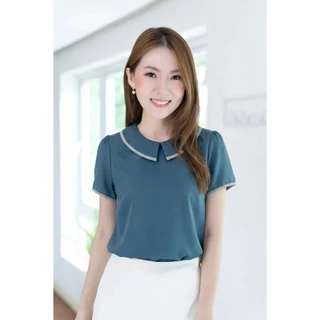 Narinari : MT6610 Point Collar Blouse ผ้าโฟร์เวย์ เสื้อทำงานทรงปกบัวตัดปลายแหลม แขนสั้น แต่งขอบ