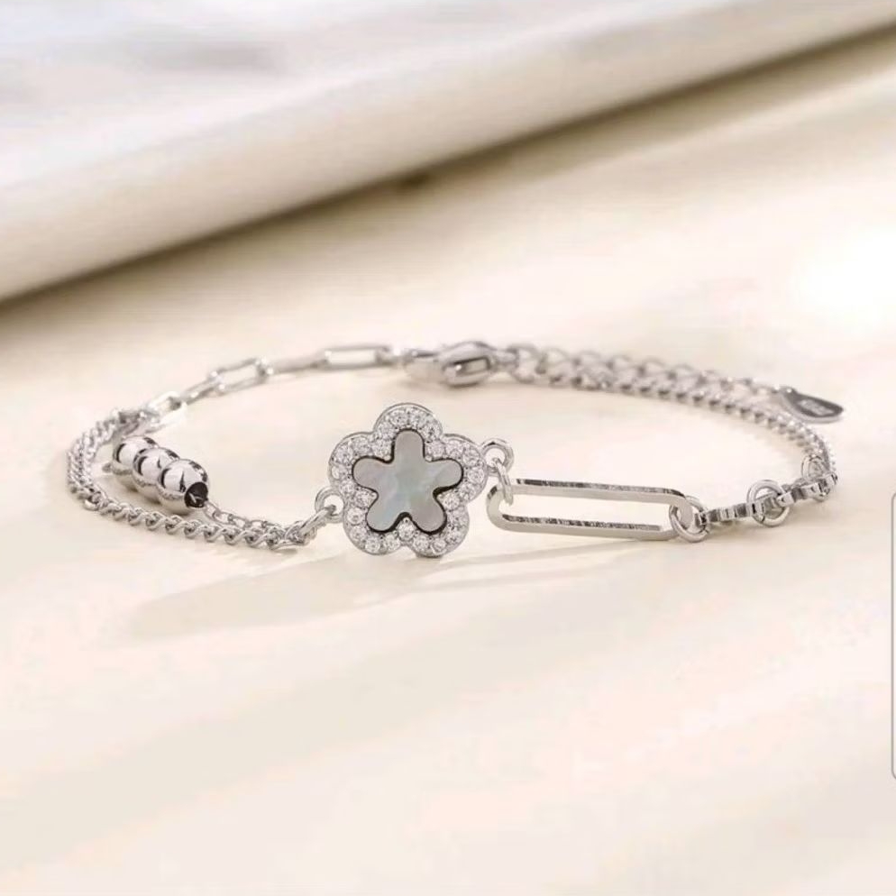 ⭐ TM Jewelry✨ สร้อยข้อมือเงินแท้ 92.5% รุ่น Ivory Bloom   สร้อยข้อมือผู้หญิง กำไลข้อมือผู้หญิง กำไลเงินแท้ พร้อมกล่อง ราคา ถูกที่สุด ดีลบีเคเค แกลเลอรีภาพที่ 6